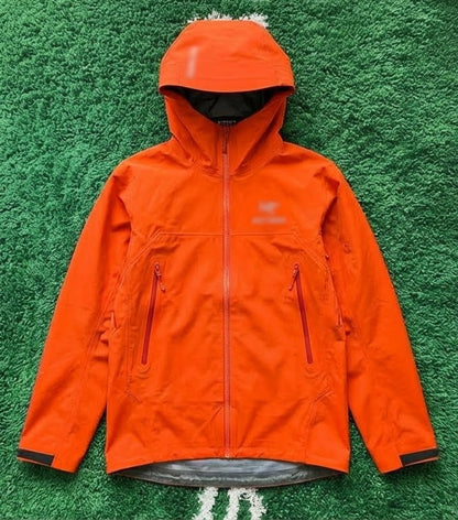 Water-Resistant Mountain Windbreaker